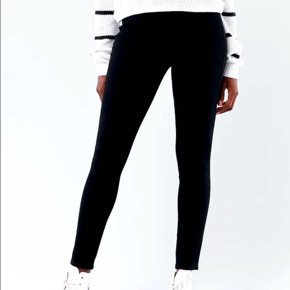 Black Skinny Jeans